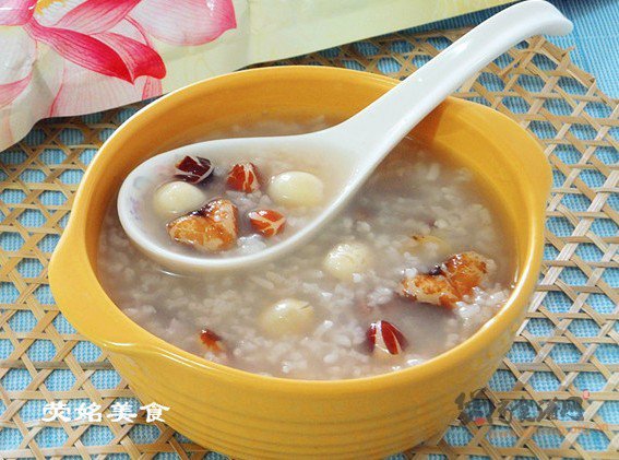 菱角莲子芡实粥的做法