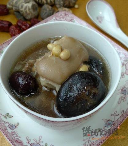 香菇黄豆煲猪手的做法