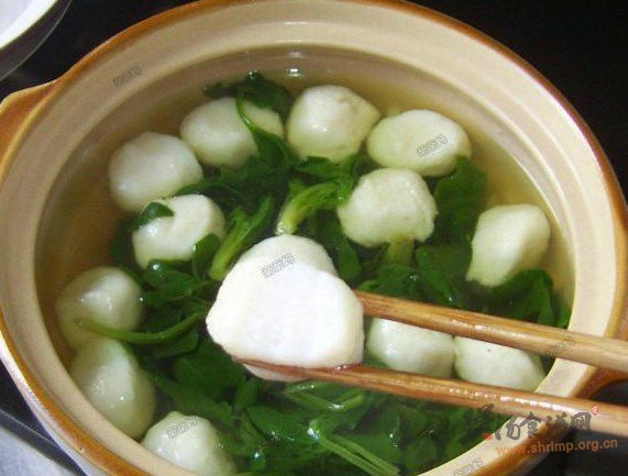 菠菜鱼圆汤的做法