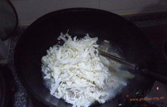 豆干白菜肉圆汤的做法