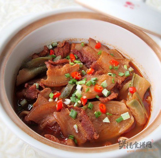 萝卜干肉煲的做法