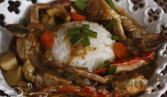 咖喱蟹煲拌饭的做法