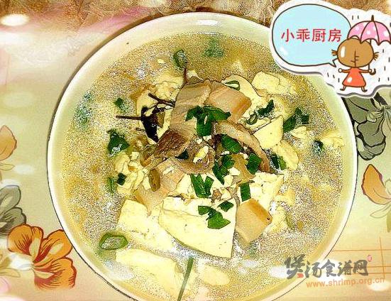 五花肉炖豆腐的做法