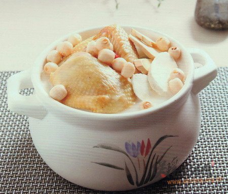 莲淮炖老鸡的做法