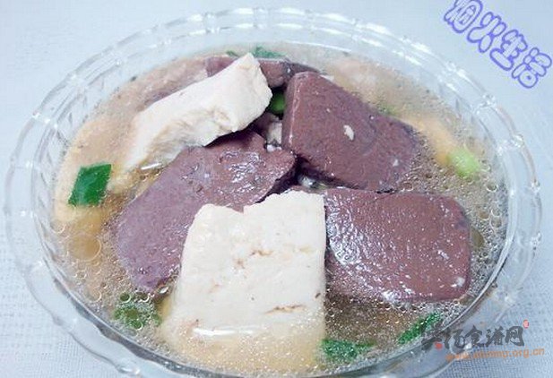 豆腐猪血汤的做法