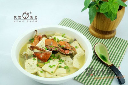 白蟹滚豆腐的做法