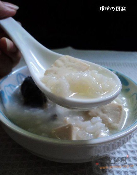 鳌花鱼豆腐粥的做法