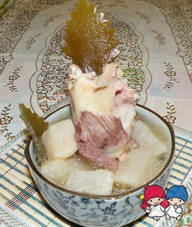 萝卜炖大骨的做法