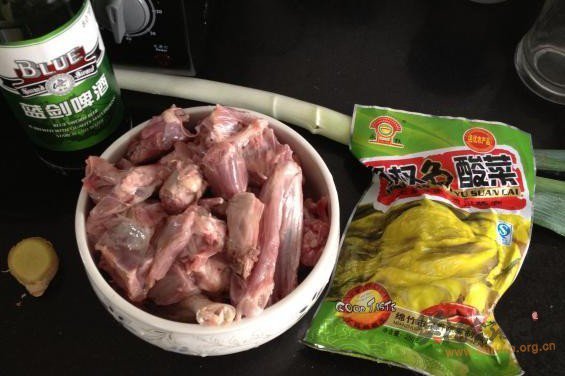酸菜老鸭汤的做法