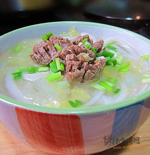 牛肉丸汤米果粉的做法