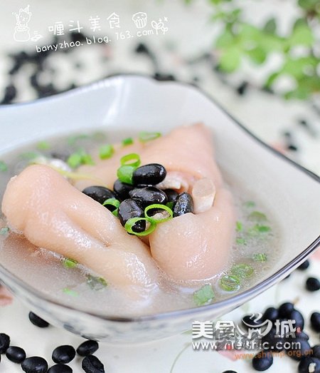 猪蹄煲黑豆的做法