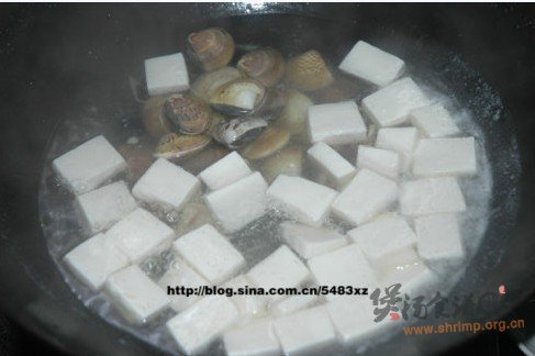 豆腐蛤蜊汤的做法