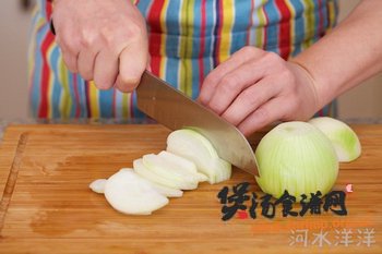 鲜虾酥皮奶油浓汤的做法