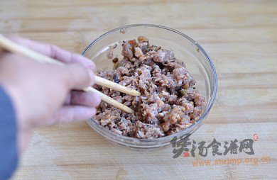 肉丸蔬菜粥的做法