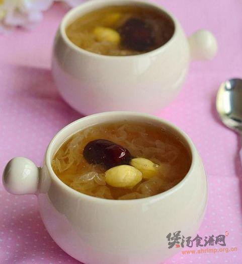 红枣银杏炖雪耳的做法