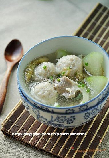 冬瓜蘑菇鱼丸汤的做法