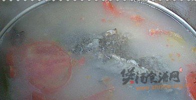 鲫鱼麻蛤汤的做法