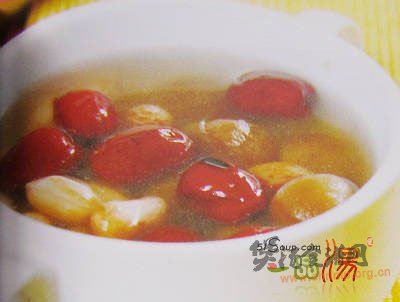 龙眼肉花生汤的做法