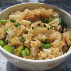 蒜苗炒饭的做法 蒜苗炒饭的做法