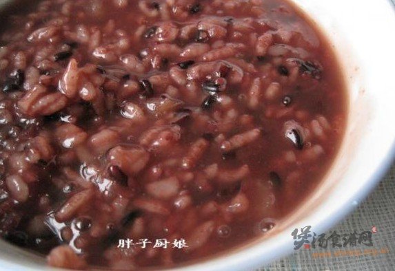 紫色甜香薏米粥的做法
