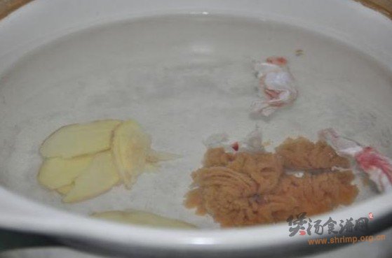 橄榄鲫鱼汤的做法