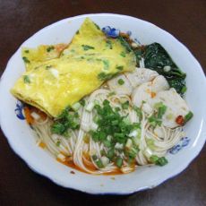 鸡蛋饼面条的做法 鸡蛋饼面条的做法