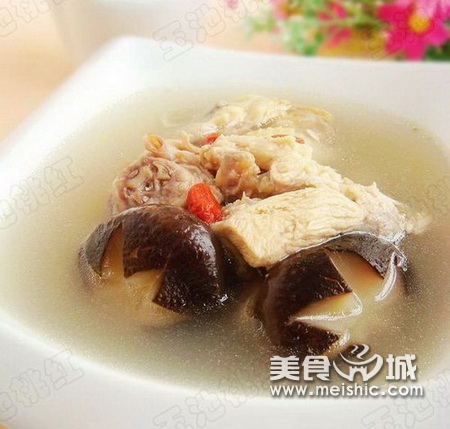 香菇枸杞鸡汤的做法