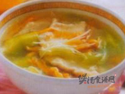 丝瓜滚鸡什汤的做法