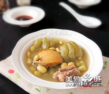 苦瓜毛豆鲍鱼汤的做法