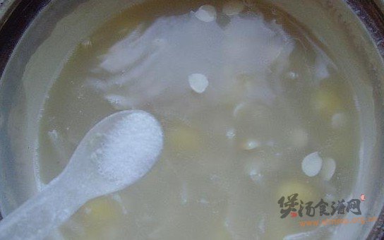 白果美肤汤的做法