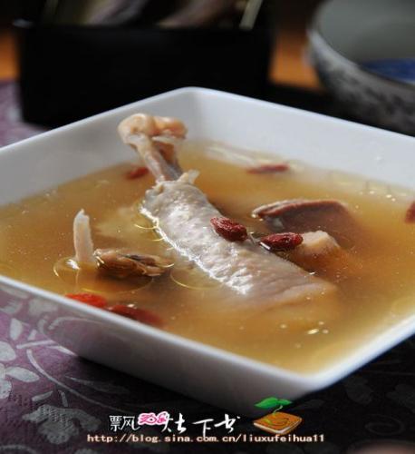 高丽红参煲鸡汤的做法