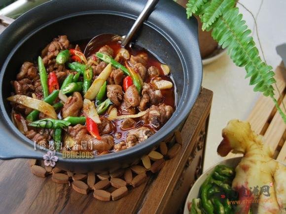 子姜焖鸭煲的做法