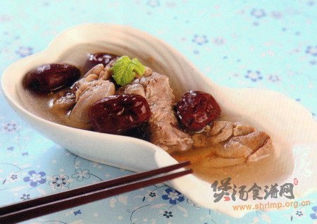 桑枝大枣炖嫩鸡的做法