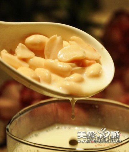 牛奶花生的做法