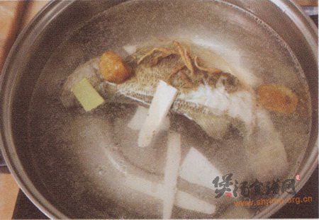 太子参淮山鲈鱼汤的做法
