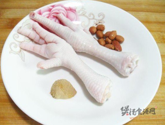 花生鸡脚汤的做法