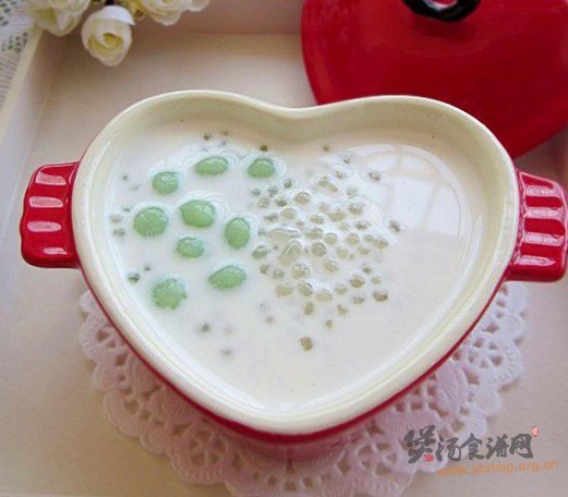 椰香小丸子紫米甜汤的做法