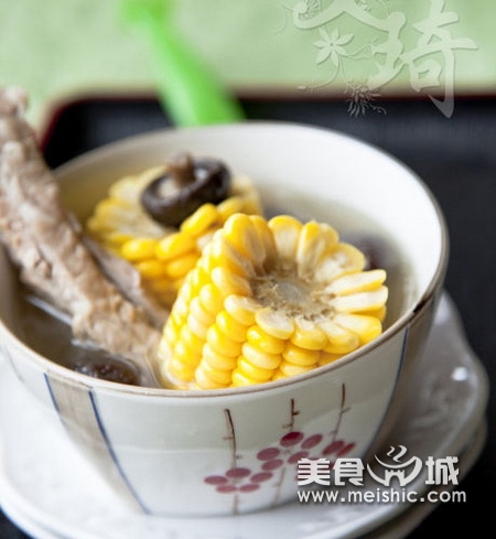香菇玉米肋排汤的做法