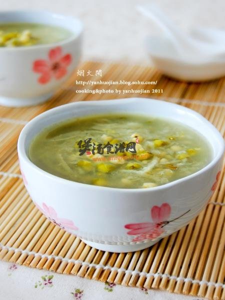 藕丝薏仁绿豆汤的做法