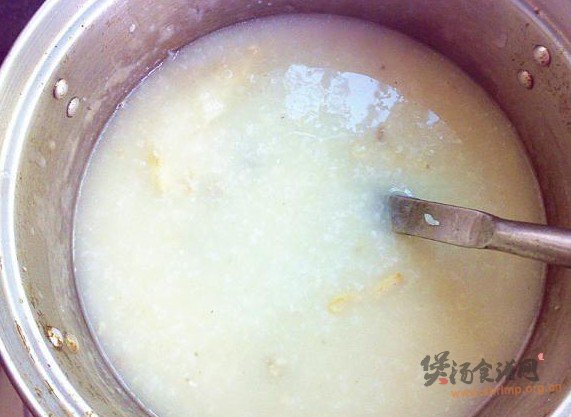 稻香花胶粥的做法