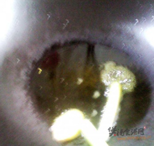 红枣莲子炖鸡的做法