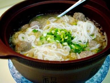 砂锅羊肉丸炖米粉的做法