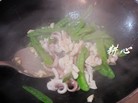 荷兰豆炒鲜鱿的做法