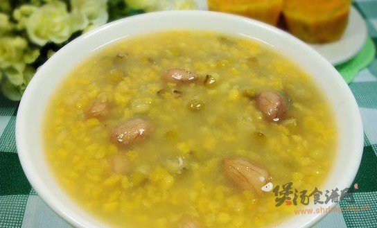 玉米花生绿豆粥的做法