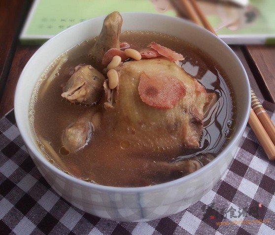 土伏苓眉豆煲白鸽的做法