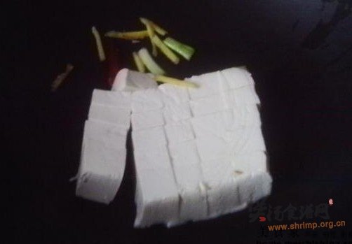 蟹壳豆腐汤的做法