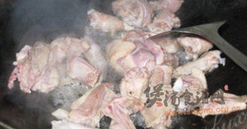 桔皮土鸭萝卜汤的做法