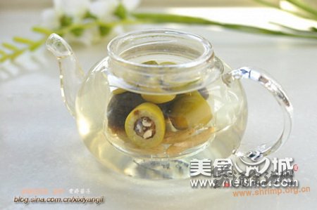 檀香橄榄麦冬绿茶的做法