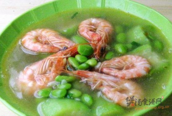 基尾虾丝瓜毛豆汤的做法