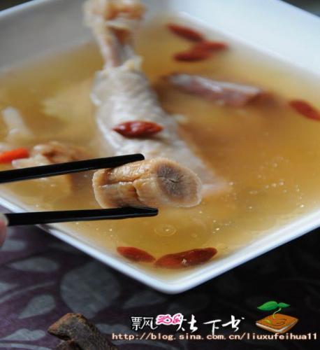 高丽红参煲鸡汤的做法